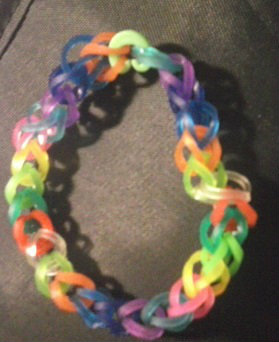 (( Projects )) Amazing Rubber Band Bracelet - friendship-bracelets.net